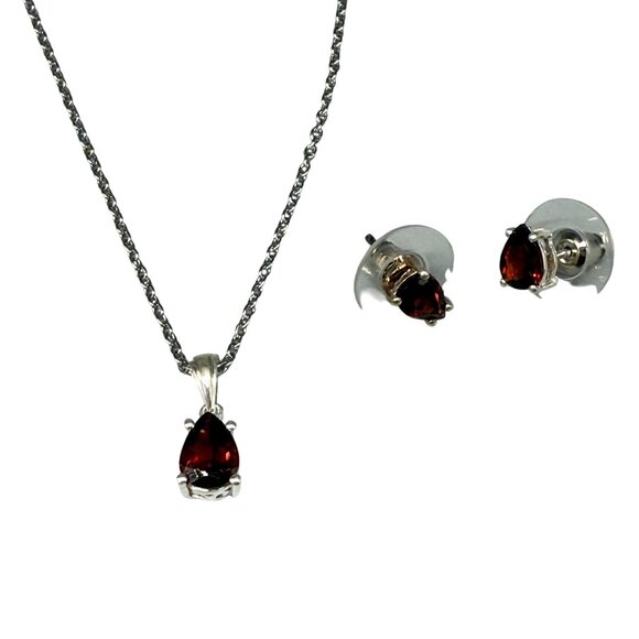 New STS 925 Sterling Silver Red Garnet Teardrop Pendant Necklace Stud Earrings - Picture 2 of 10